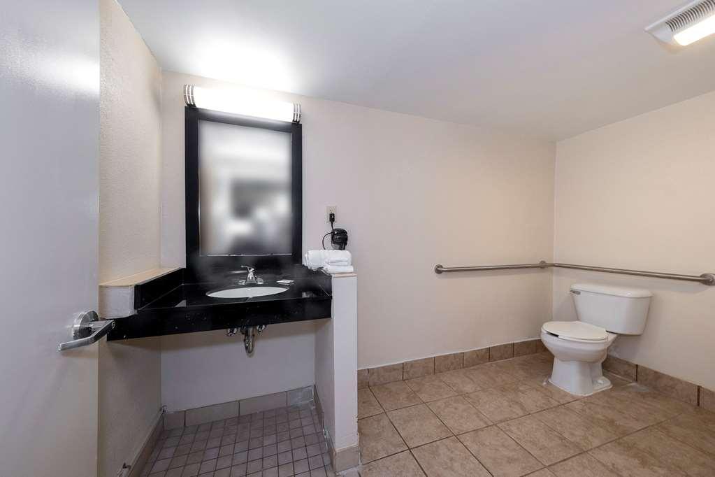 Hometowne Studios By Red Roof Bordentown - Mcguire Afb Habitación foto